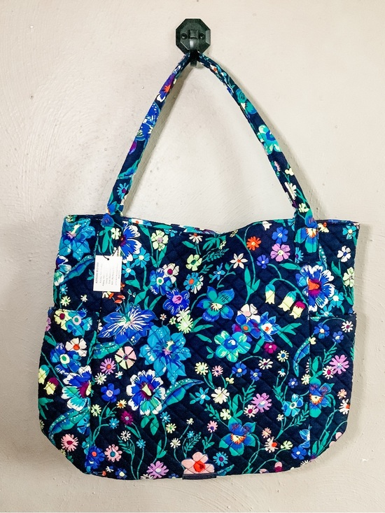 Vera Bradley Handbags - NWT Vera Bradley Bright Tote in Moonlight Garden Floral Quilted Tote Bag